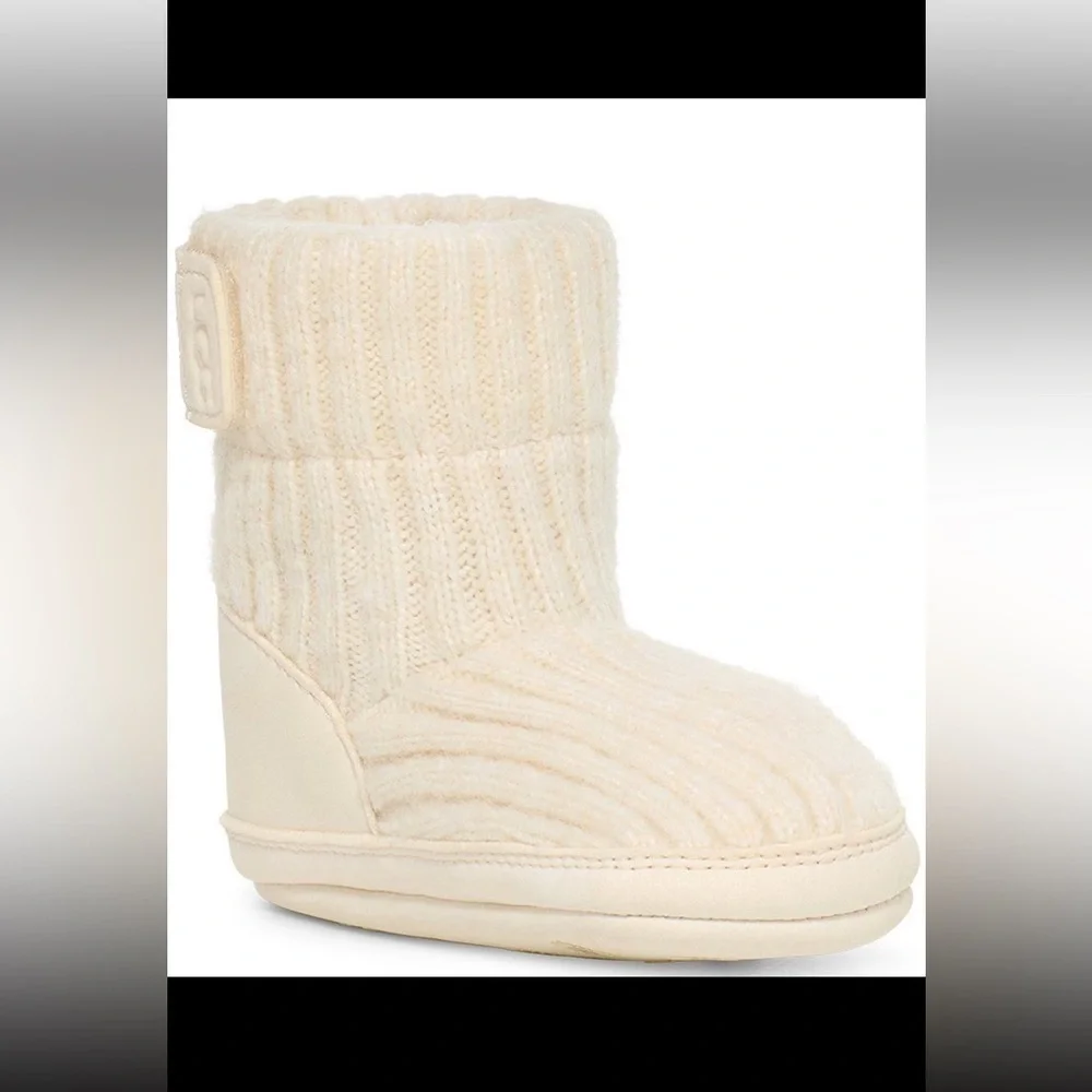 UGG new skylar